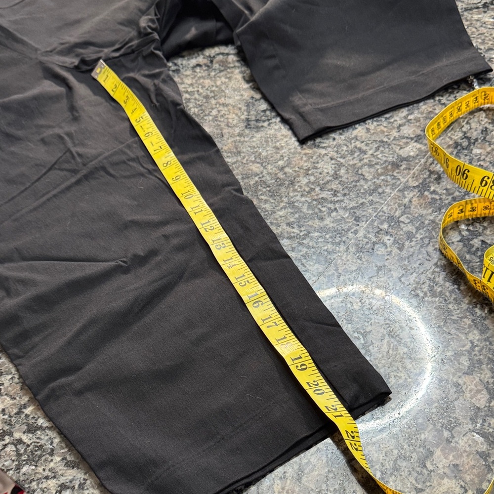 Rafaella Black Cropped Capri Ponte Pull-On Pants zipper accent’s NWT 22W - Picture 7 of 12